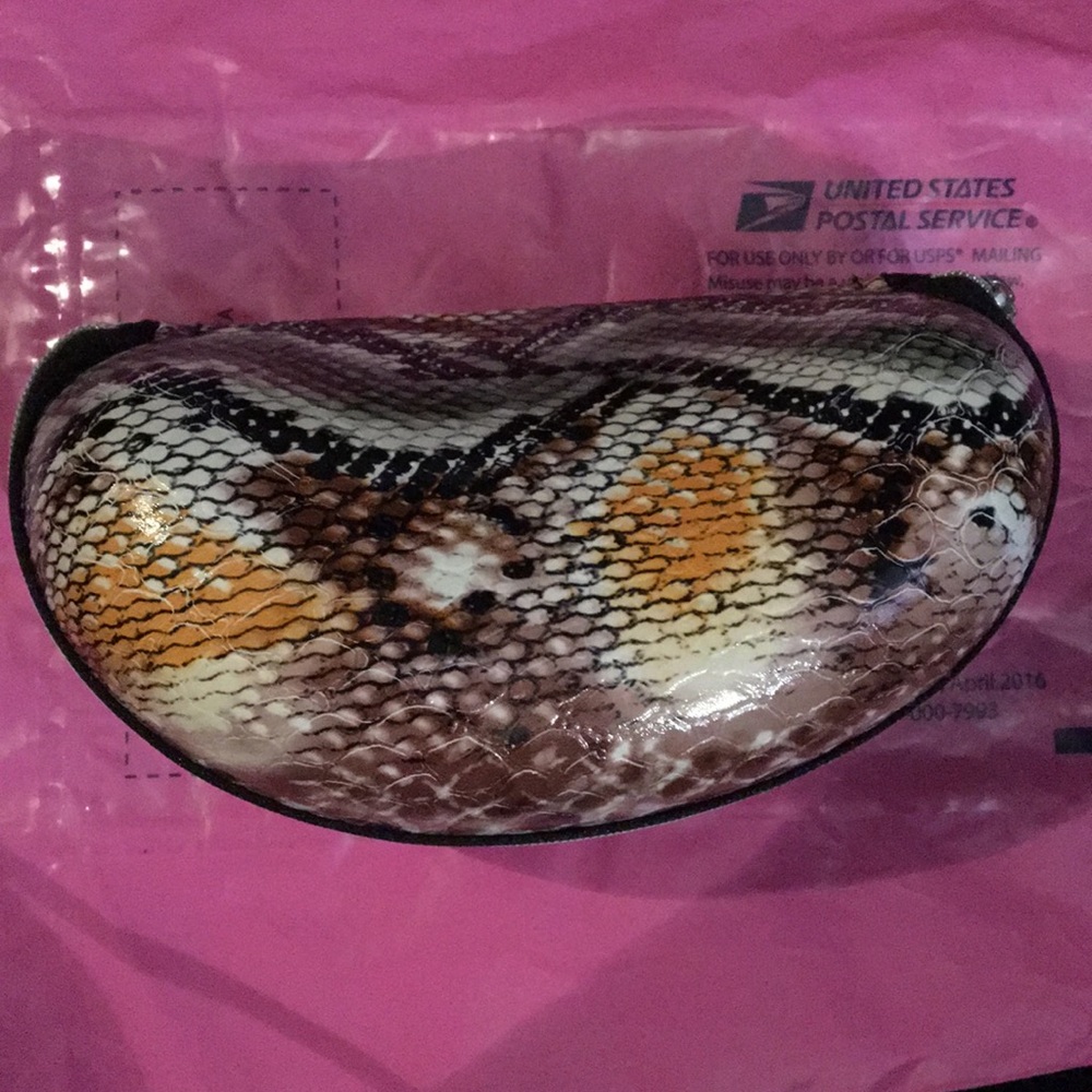 New reptile zip around eyeglass Hard case